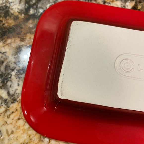 Le Creuset Heritage Stoneware Butter Dish in Cerise ombré red - Picture 8 of 9